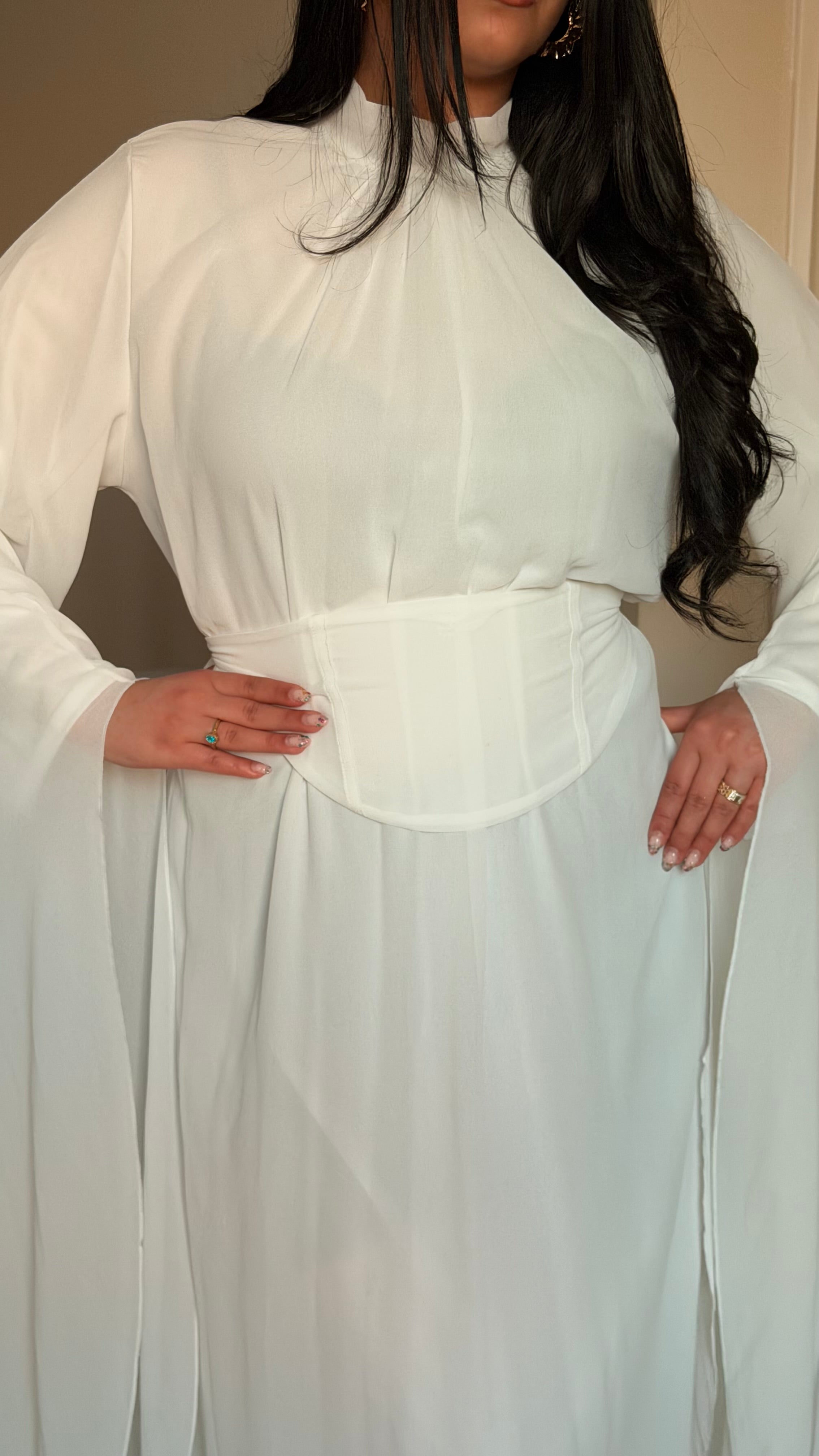 Robe Ymani White