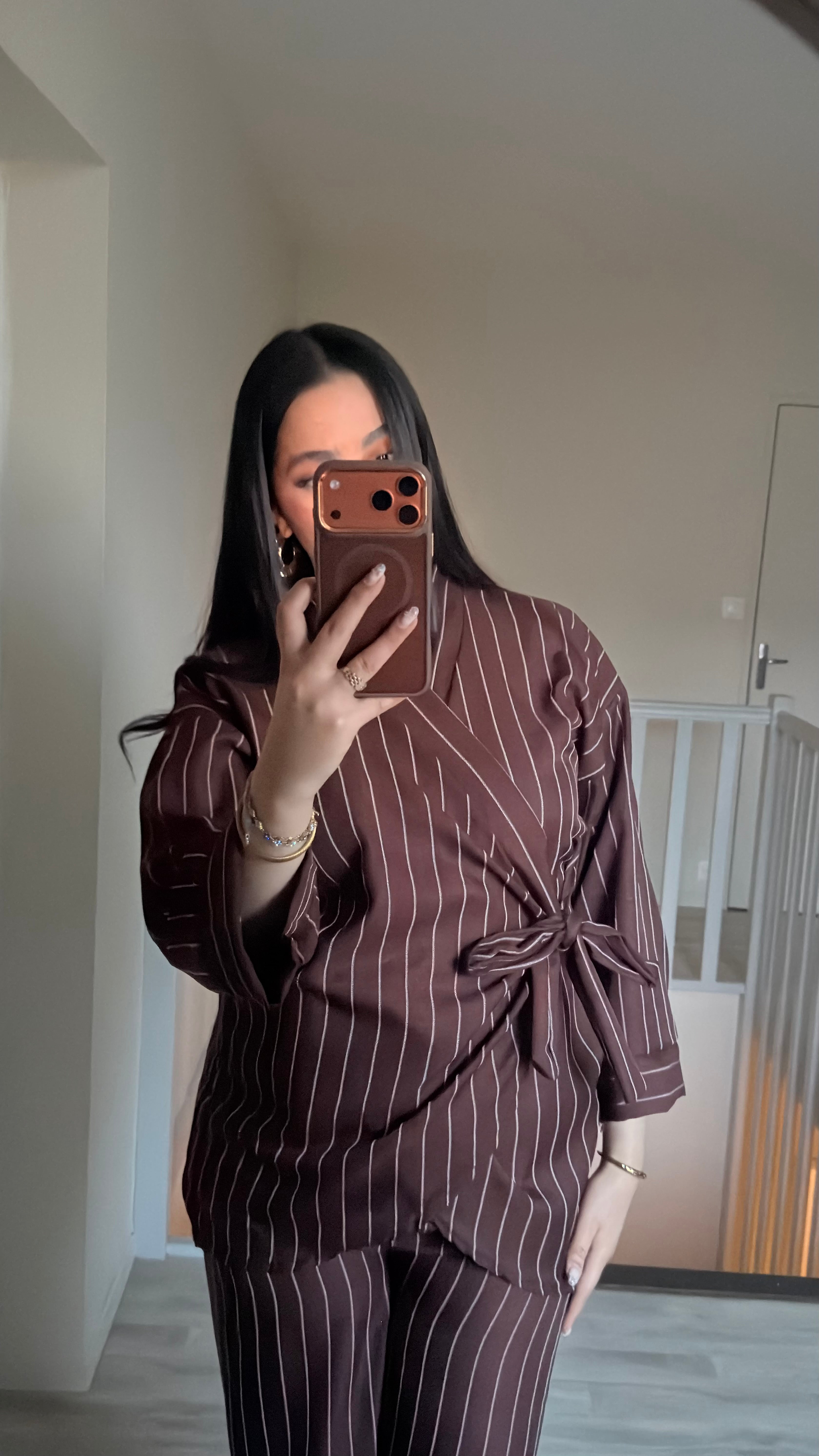 Ensemble Yara marron